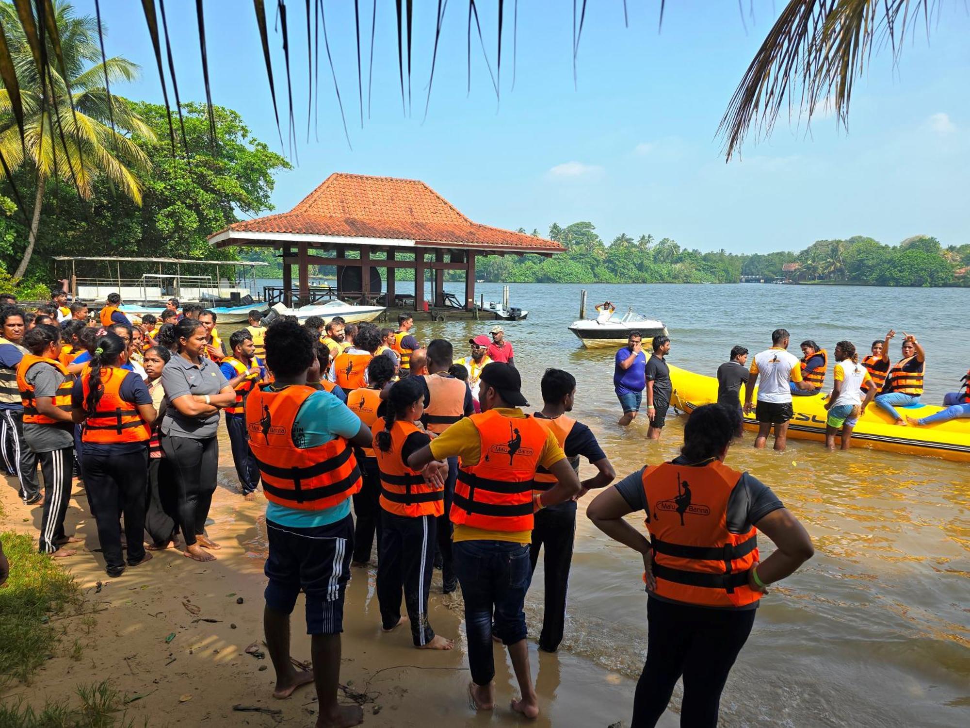 Malu Banna Hotel Aluthgama Exterior photo